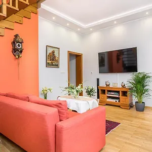 https://mayas-flats-resorts-old-town-dluga-72-maisonette.gdanskhotel.org